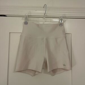 Alo Airlift 3” Shorts